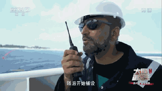 1527591463949769.gif