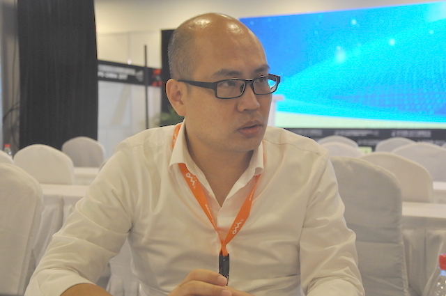 1506609633479237.jpg 陈海滨接受采访.JPG